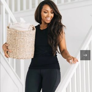 Zyia active bkack parallel tank